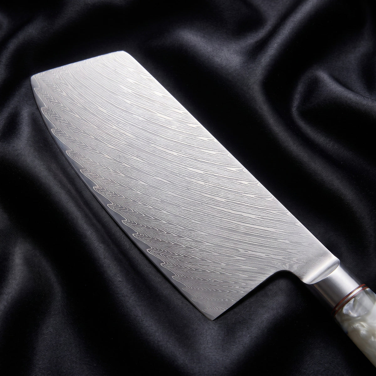 Shinju Vegetable Cleaver Knife · Damascus blade close-up