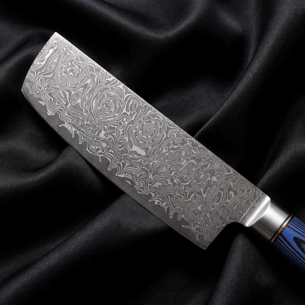 Aizome Nakiri Vegetable Knife · Damascus blade close-up