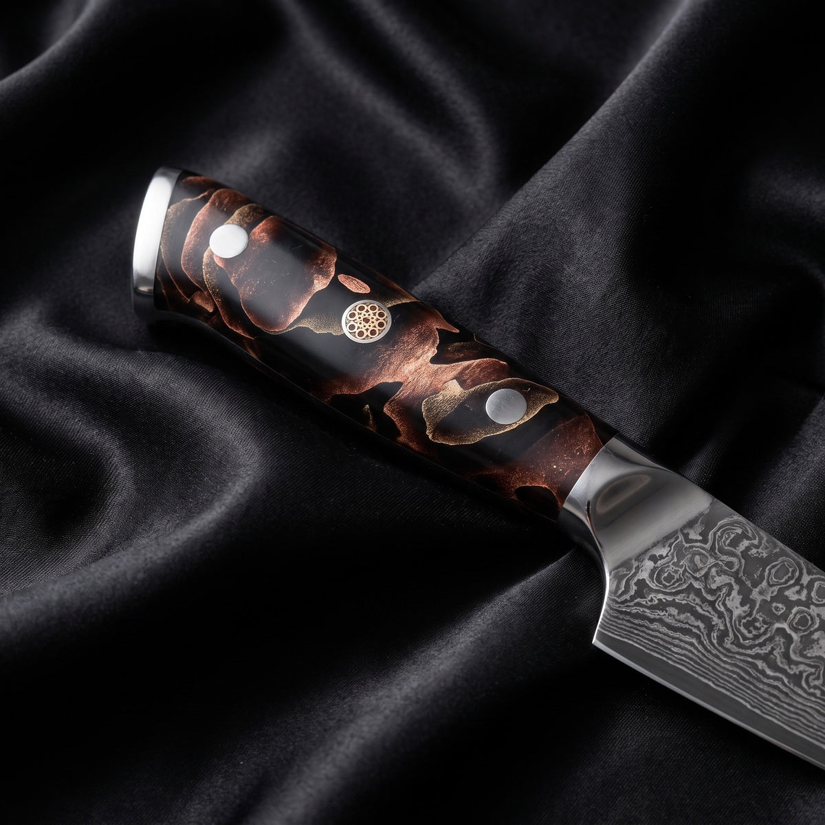 Iwao Steak Knife · handle close-up