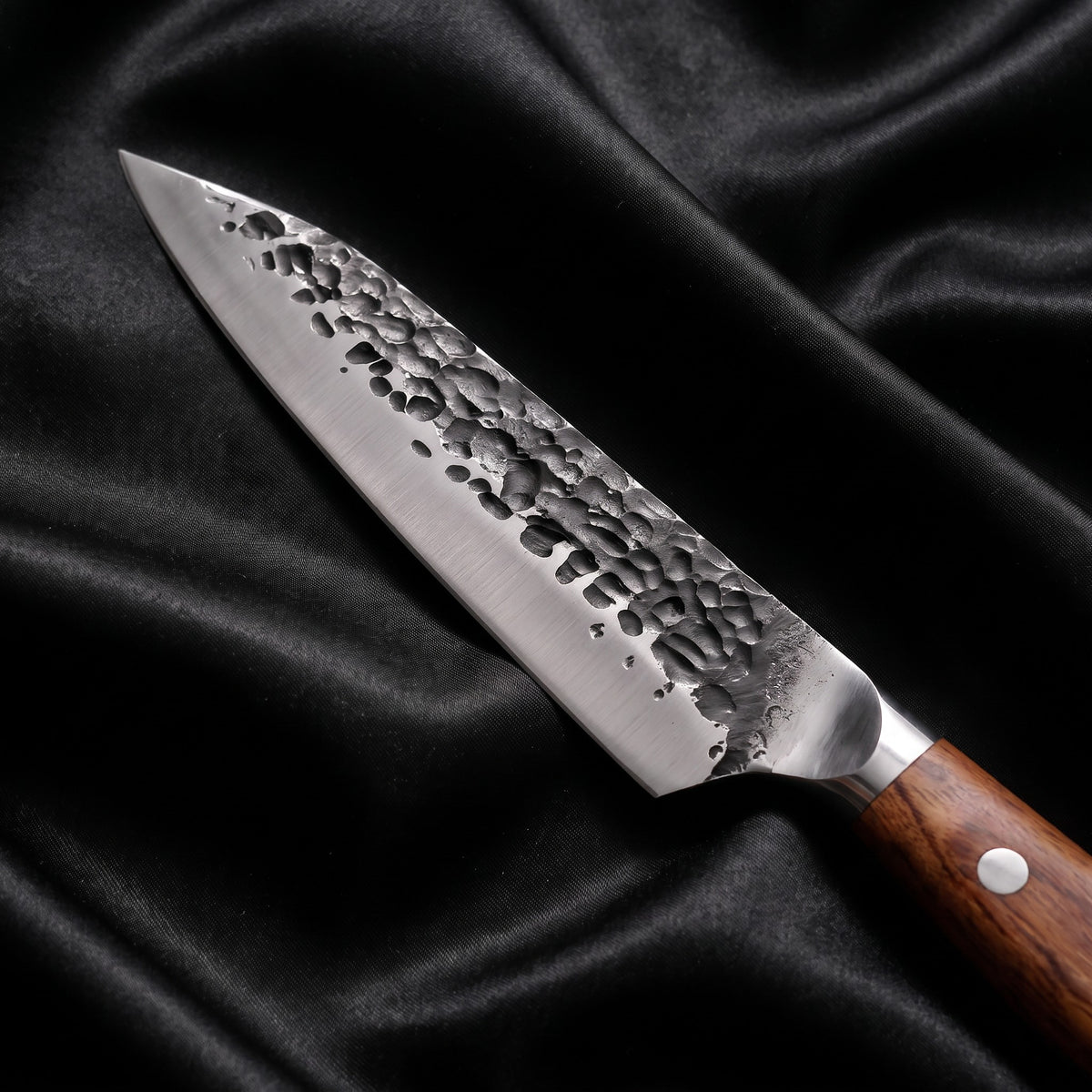 Kitae Utility Knife · Damascus blade close-up