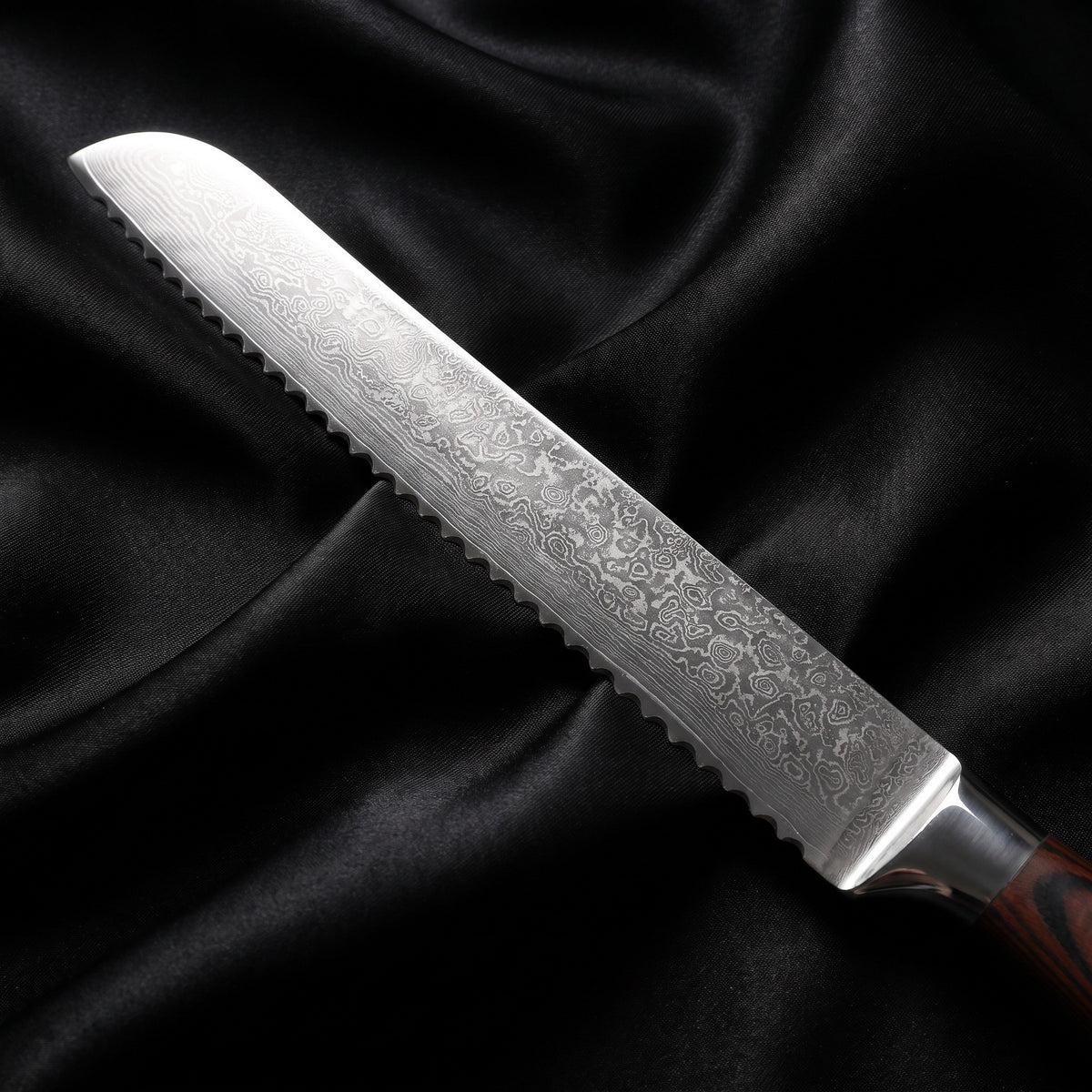 Yuhi Bread Knife · Damascus blade close-up