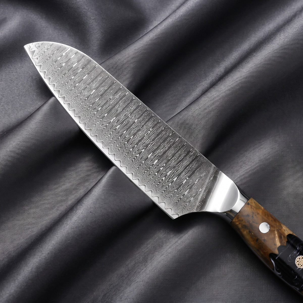 Hyoga Santoku Knife · Damascus blade close-up