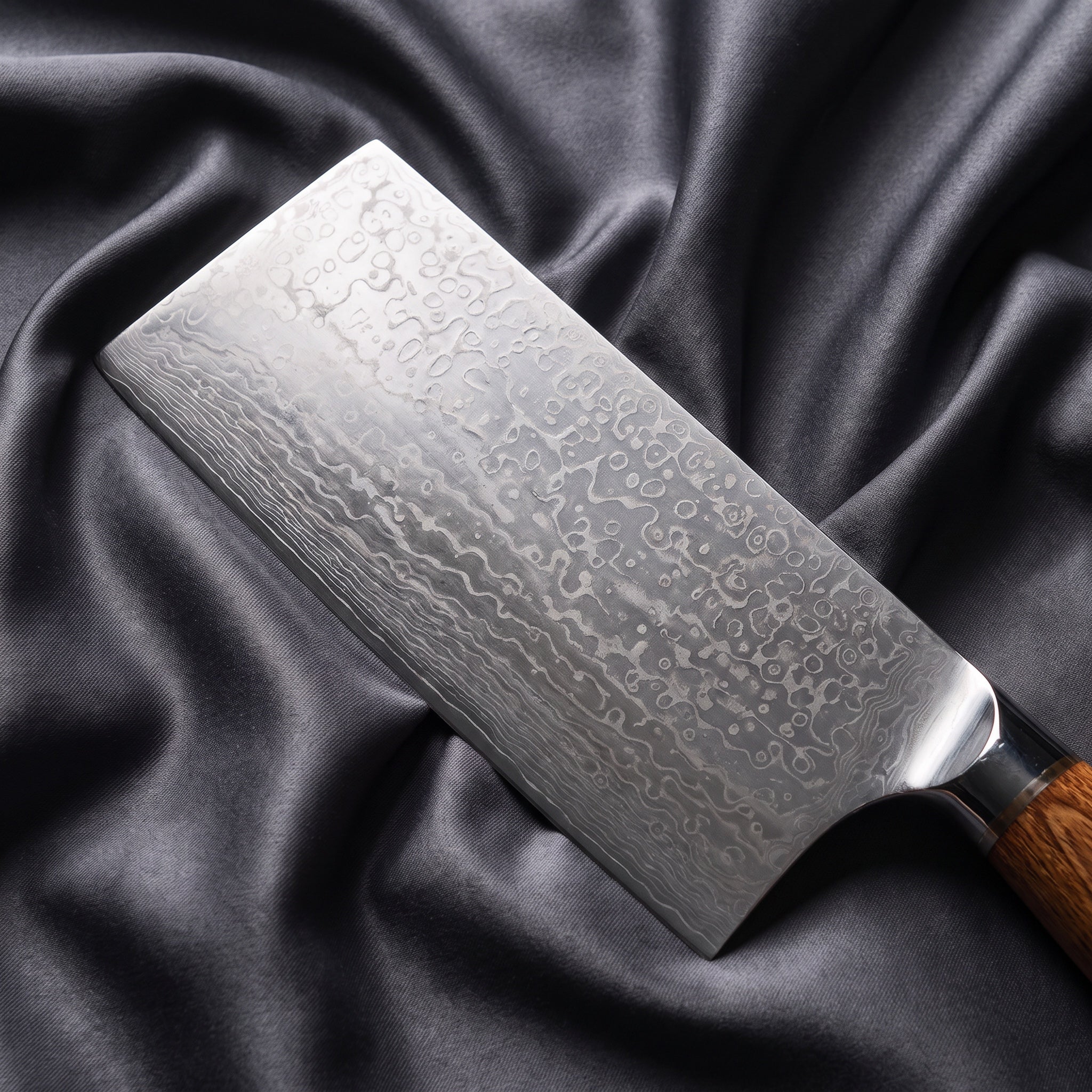 Komorebi Slicing Cleaver · Damascus blade close-up