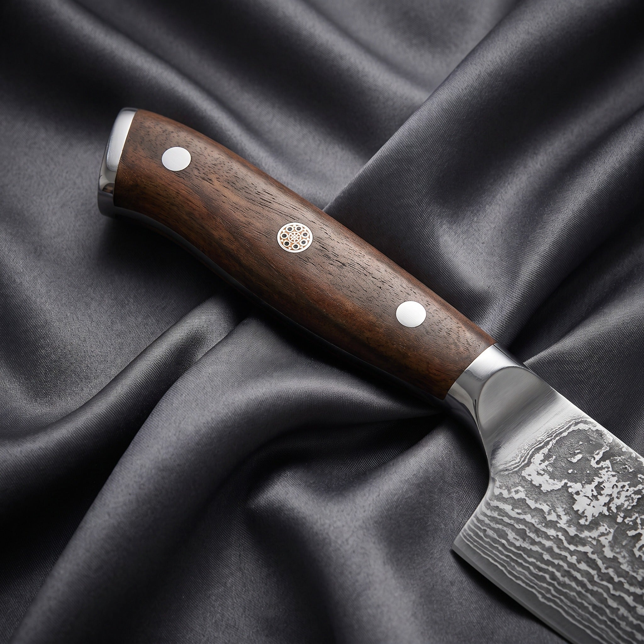 Okami Kiritsuke Chef-Slicer Knife · handle close-up