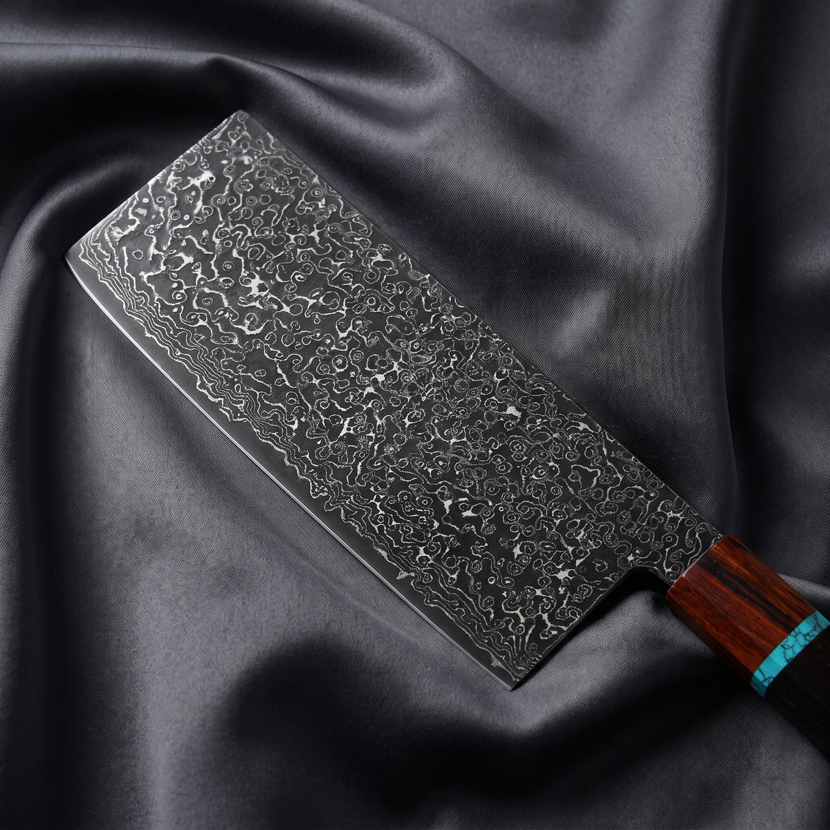Raiden Cleaver Knife · Damascus blade close-up