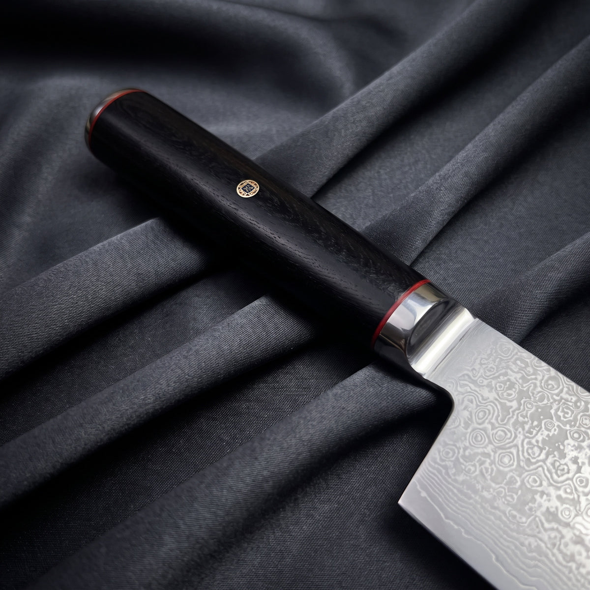 Tsurugi Nakiri Knife · handle close-up